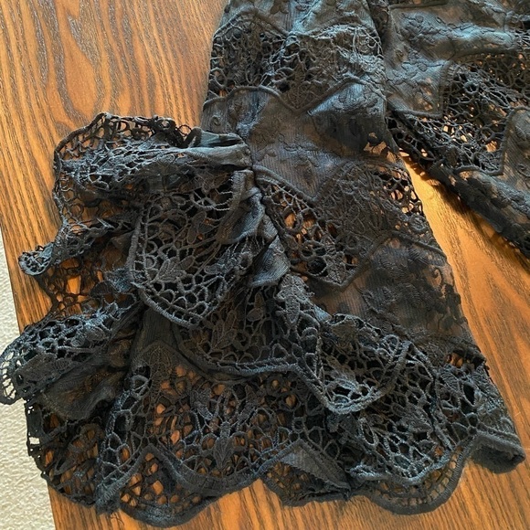 REVEUSE WOVEN TOP Black Bell SLEEVE womens large cold shoulder crochet - Picture 8 of 16